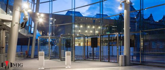 بررسی استاندارد ایمنی در درب های اتوماتیک